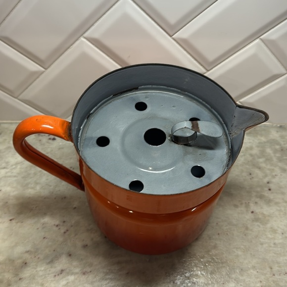 Vintage Large Enamelware Tea kettle - Picture 2 of 7